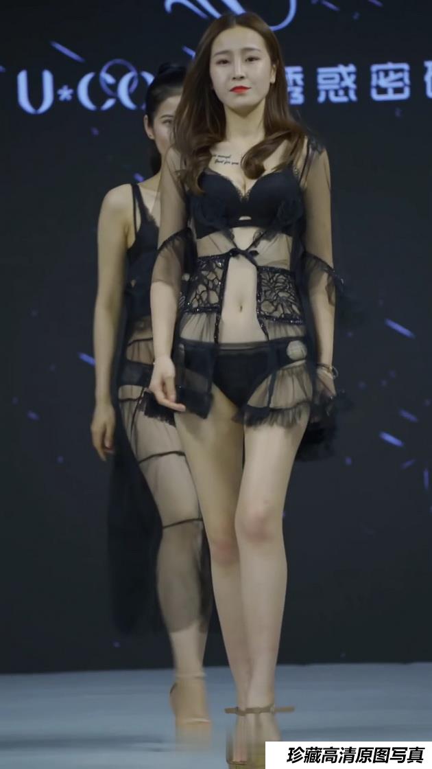 2019诱惑密码新品内衣秀现场[mp4/244M]