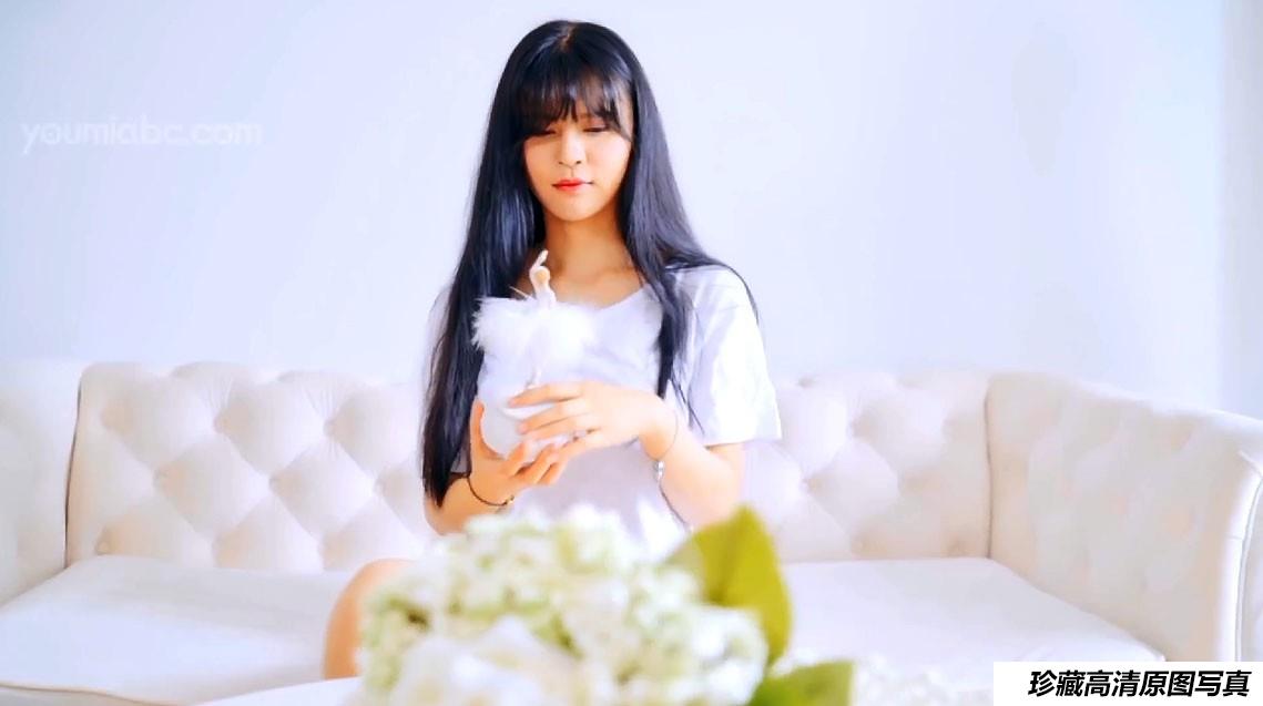 [YouMi尤蜜] 女王的新衣 桃子 [1V]