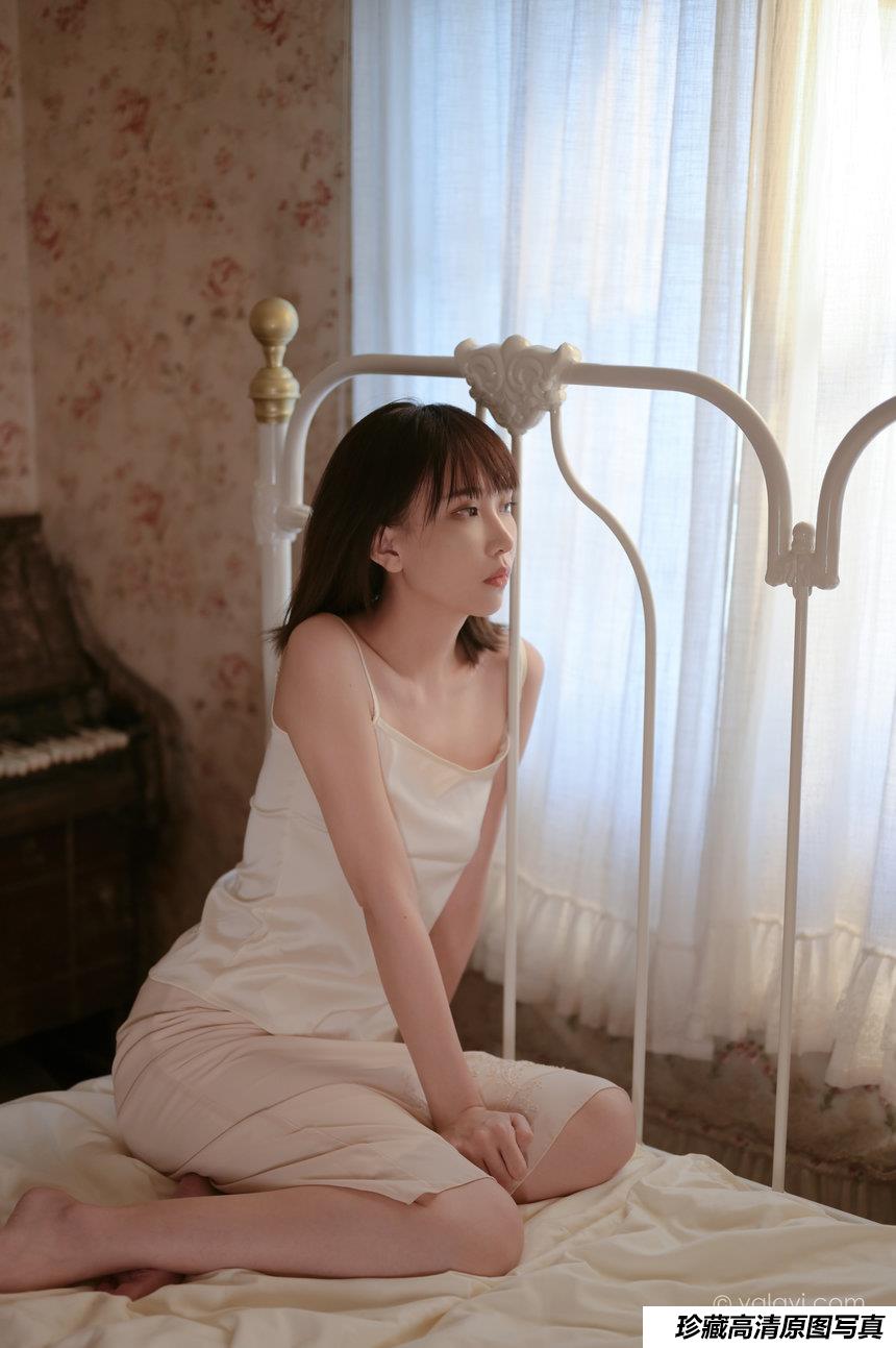 [YALAYI雅拉伊] 2020.08.31 Y696 妍妍《孤独患者》[32P+1P488M]
