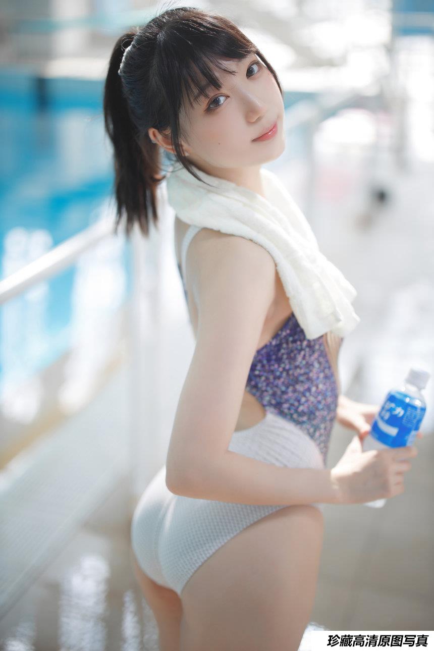 周叽是可爱兔兔 - 竞泳 [33P-346MB]