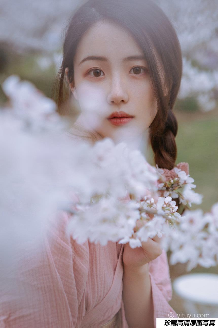 [YITUYU]艺图语 2021.05.19 起风渐暖，樱花将灿 一只小四月 [23P-275MB]