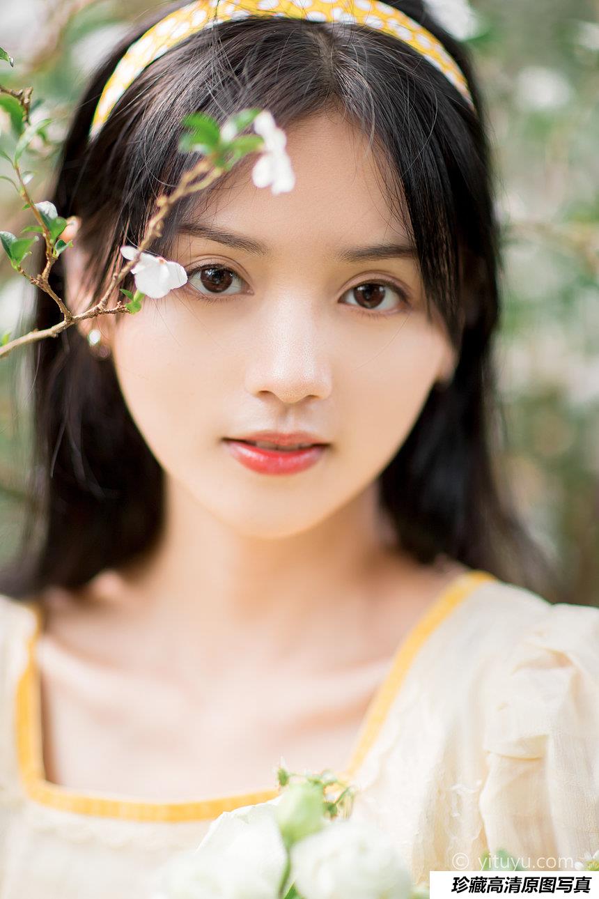 [YITUYU]艺图语 2021.04.19 花间志 雨文 [31P-524MB]