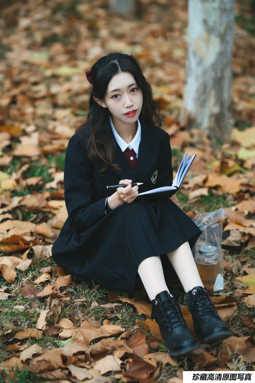 [YITUYU艺图语] 2021.05.28 秋的气息 哀绛 [31P-276MB]