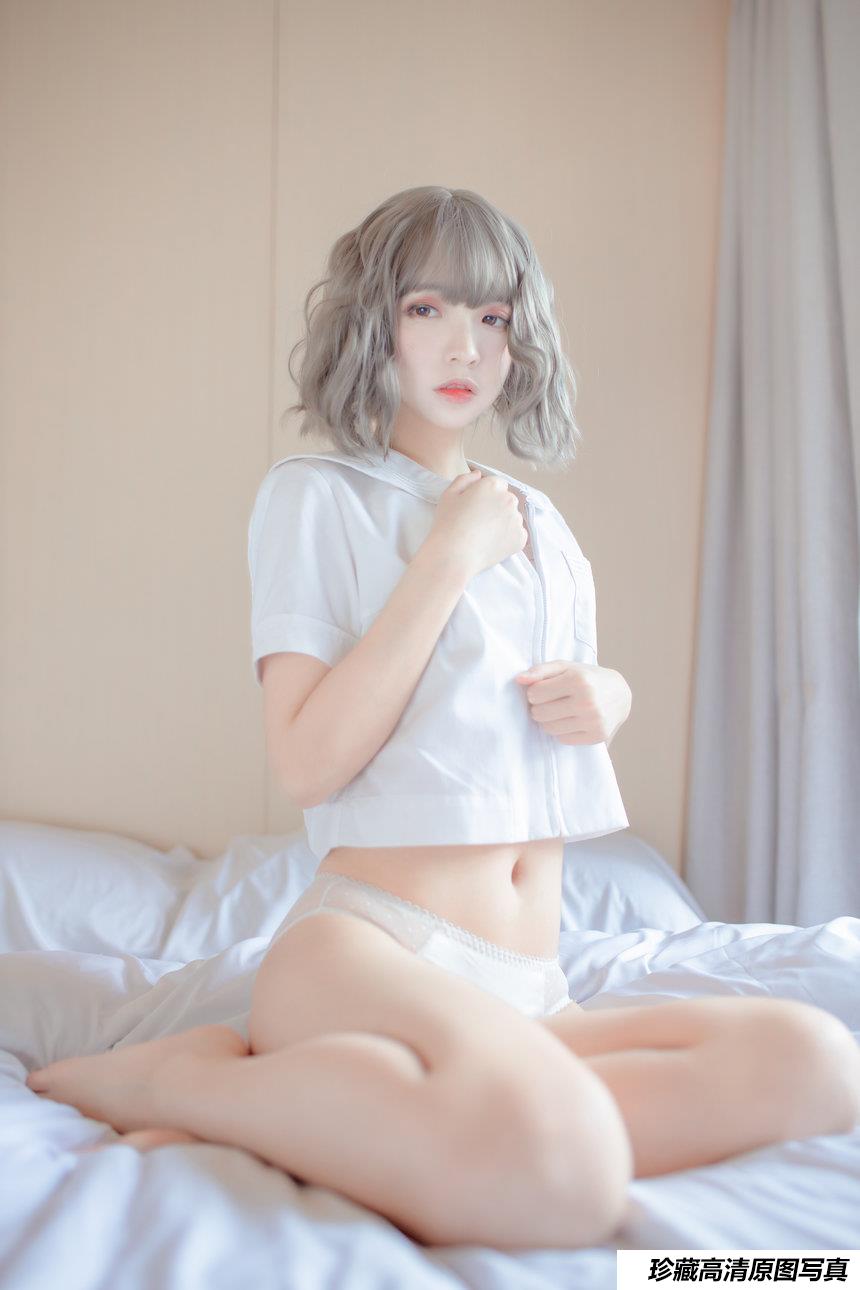 疯猫ss NO.060 - 思绪之内衣[27P／363MB]
