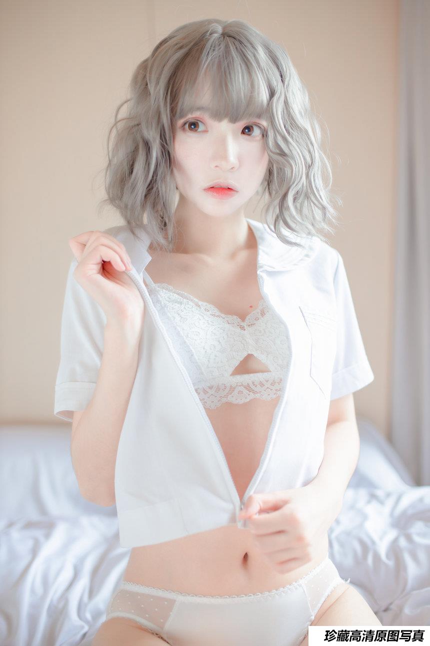 疯猫ss NO.060 - 思绪之内衣[27P／363MB]
