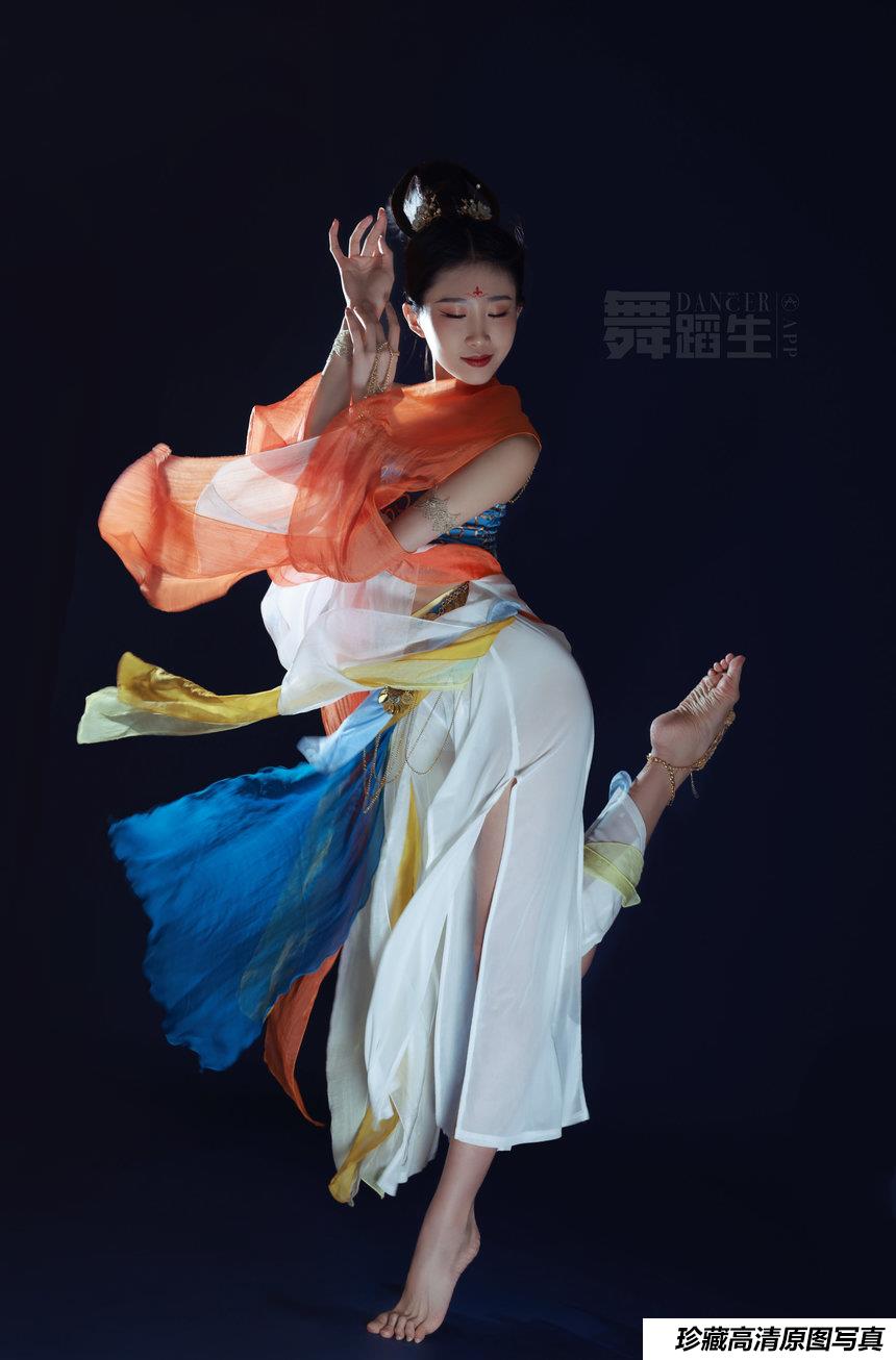 [GALLI嘉丽]舞蹈生日记 006 - 敦煌飞天 刘思彤[45P／175MB]