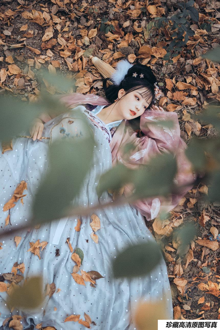 [YITUYU艺图语]2021.09.04 幽人独自怜 Seven[25+1P／464MB]