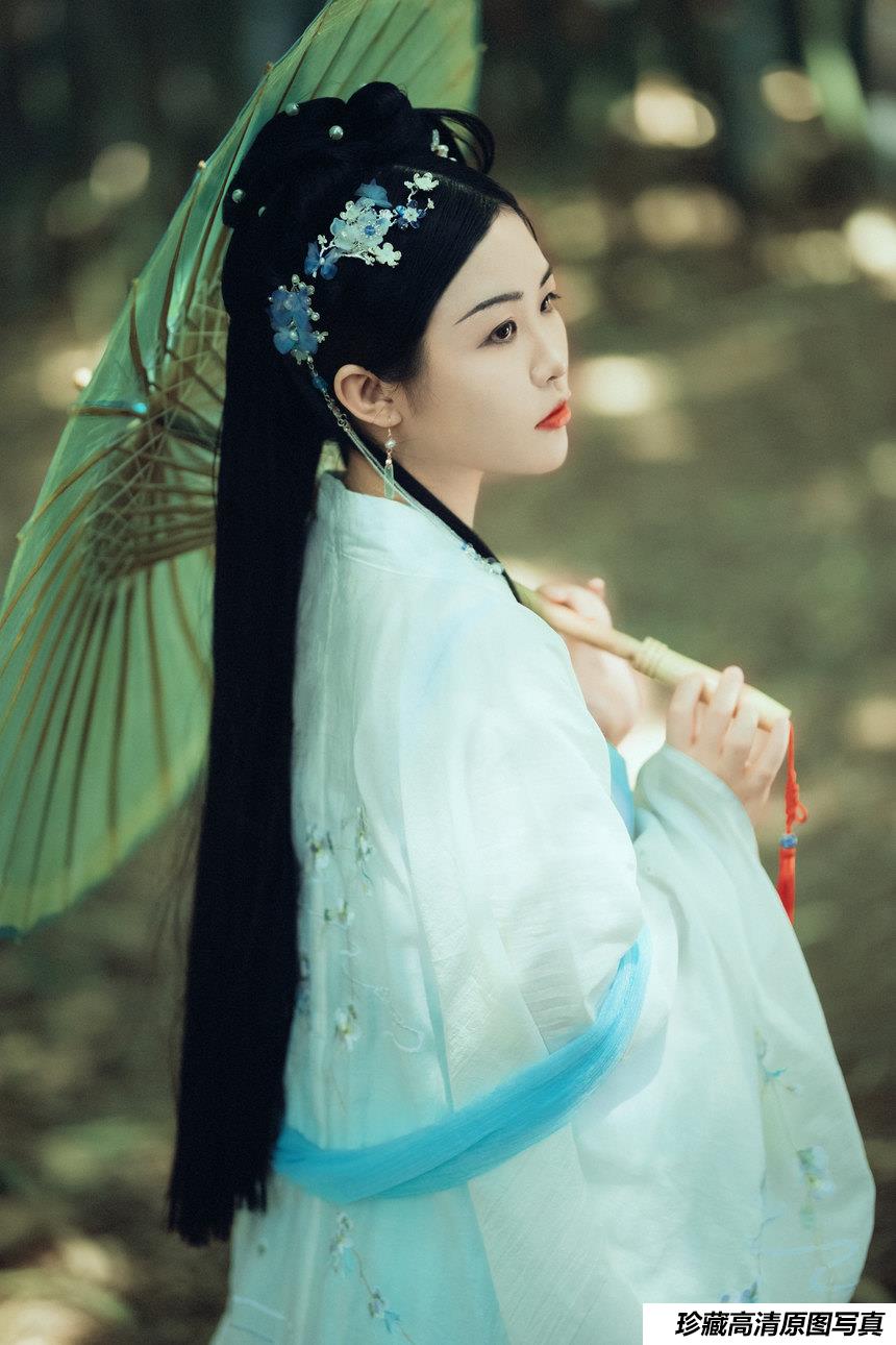 [YITUYU艺图语]2021.09.28 竹林深处 mendy[23+1P／359MB]