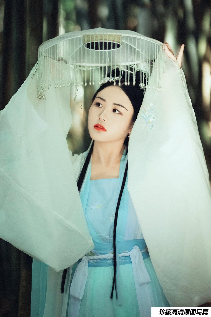 [YITUYU艺图语]2021.09.28 竹林深处 mendy[23+1P／359MB]