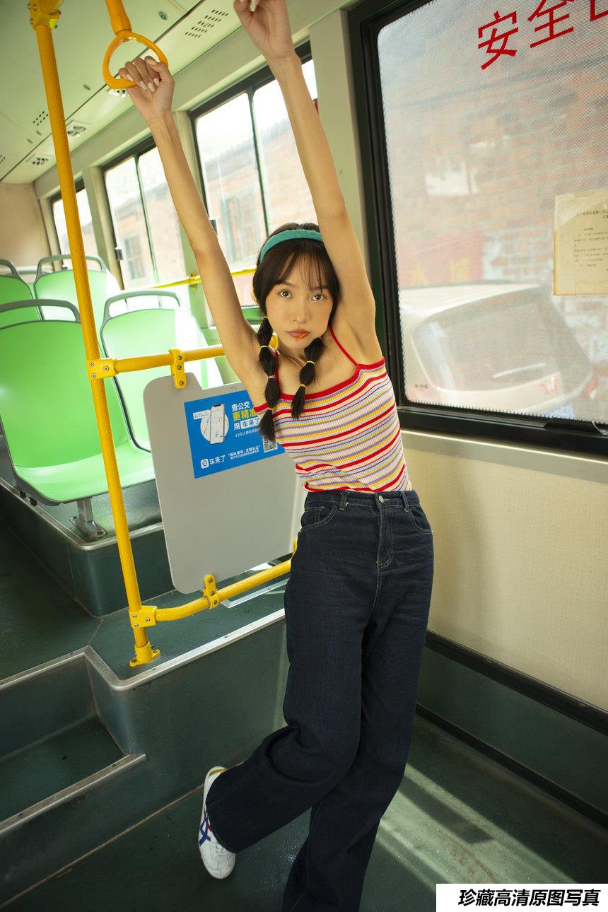 [YITUYU艺图语]2021.11.05 happy tune 奶茶妹MM[27+1P／398MB]