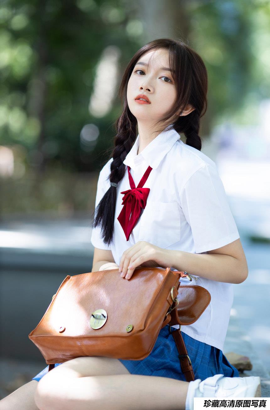 [YITUYU艺图语]2021.12.06 初夏的少女 丹妮[21+1P／276MB]