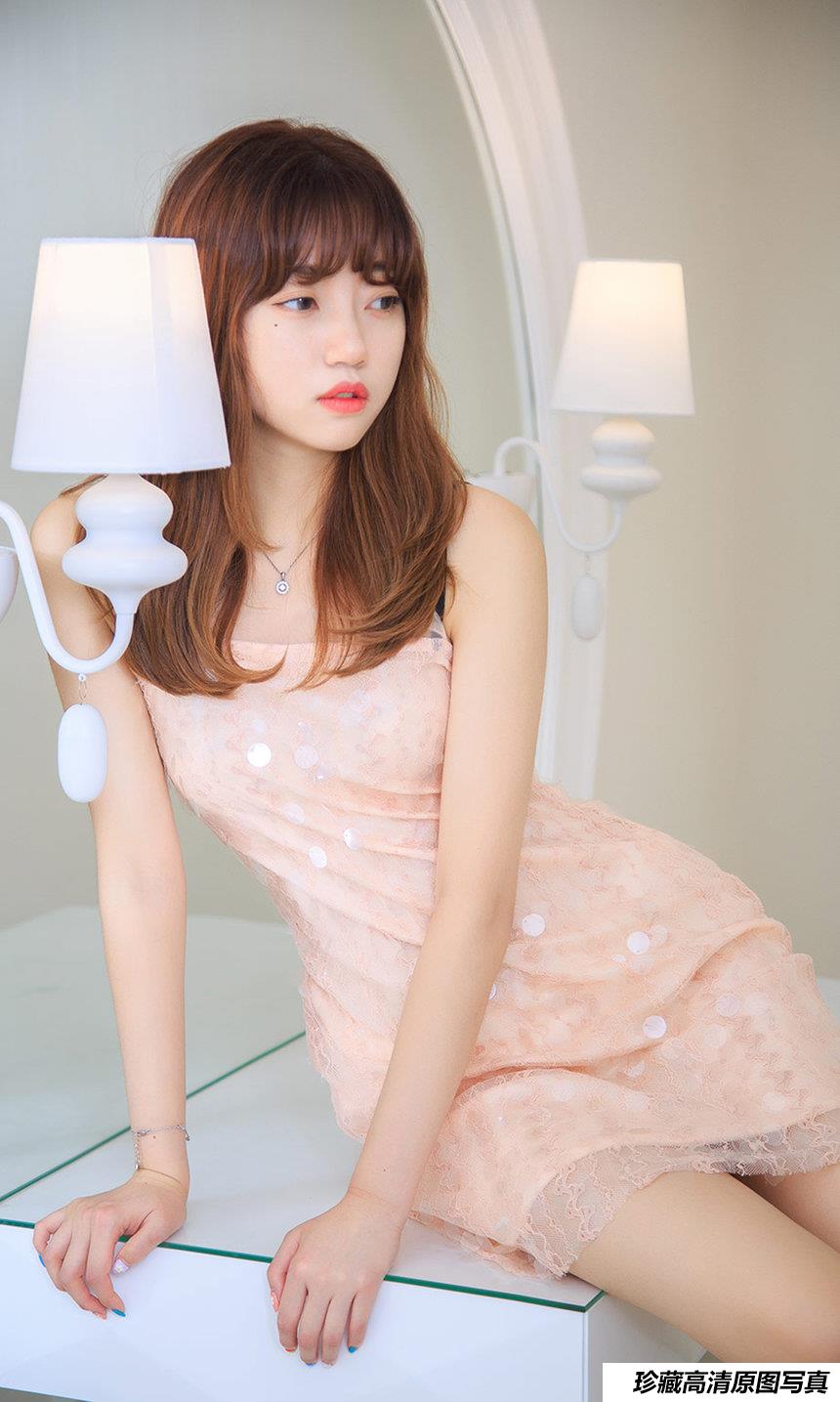 [Ugirls尤果网] 爱尤物 2019.09.05 No.1569 甜心 粉色爆破 [35P]
