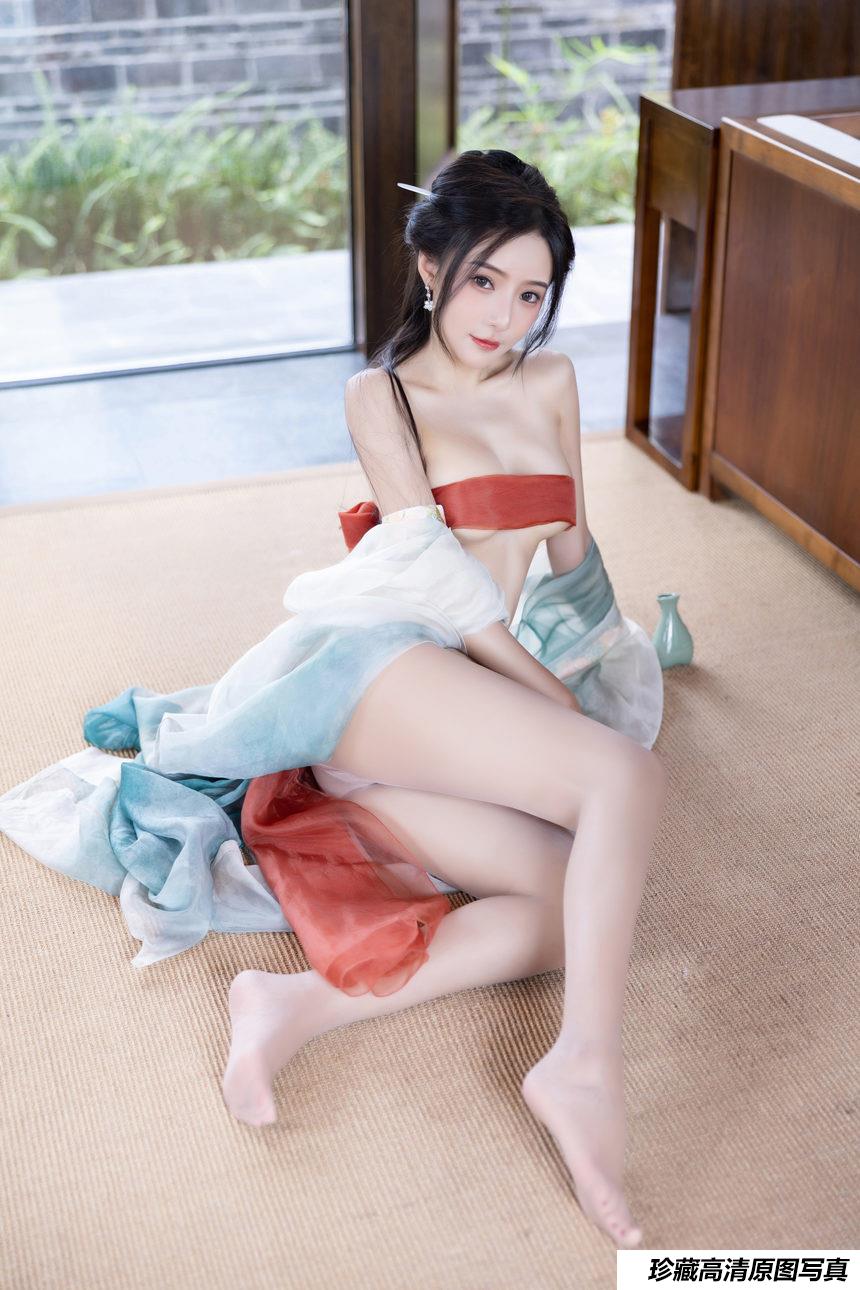 王馨瑶yanni 《绿色古装瀑布》原版写真 [112P-312MB]