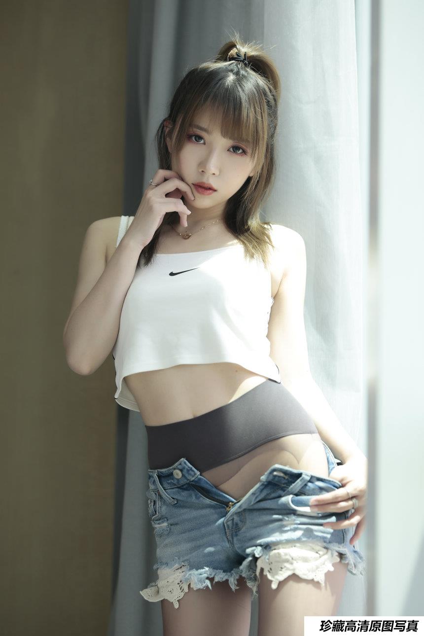 斗鱼主播小女巫露娜 - 牛仔小裤裤 [84P-537MB]