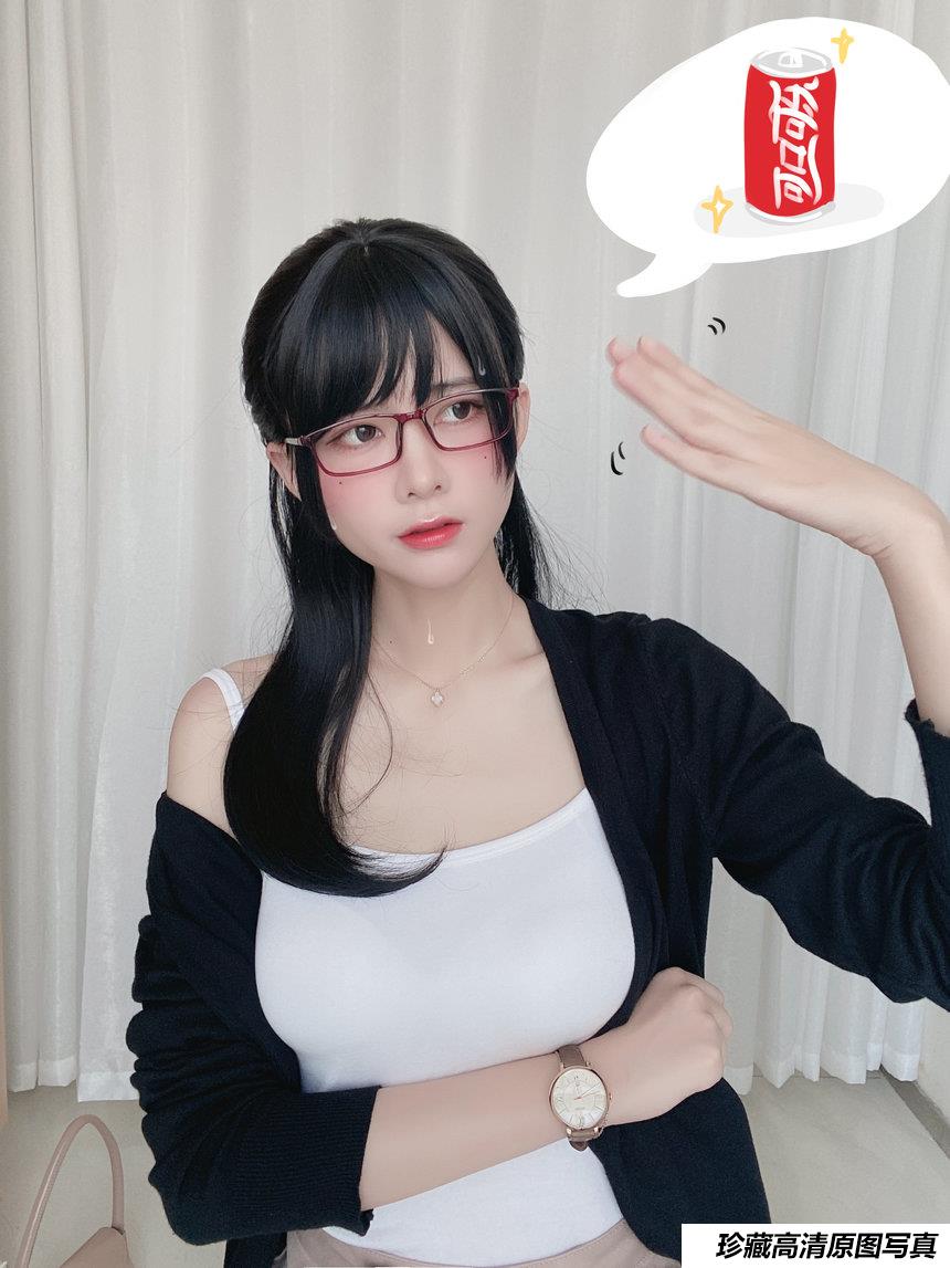 眼酱大魔王 NO.050 – 爱喝可乐的OL[30P／147MB]