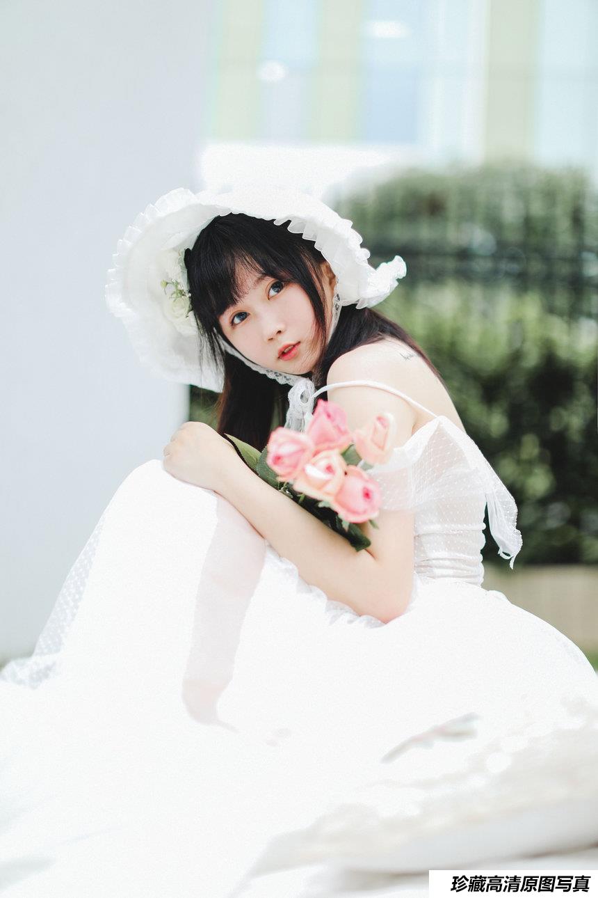 是依酱呀 - NO.21 依酱私人拍摄图 [30P-165MB]