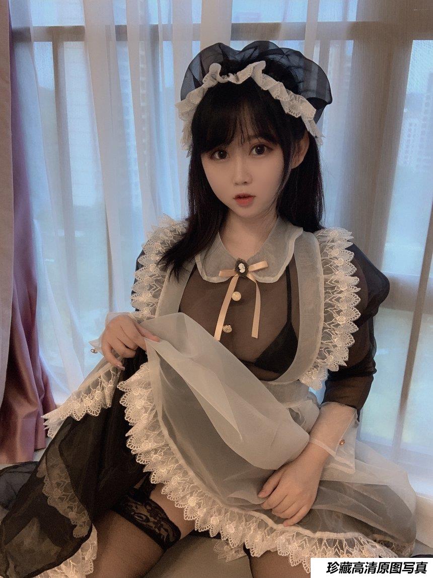 蜜桃少女是依酱呀 NO.018 - 黑丝女仆[30P+2V／60MB]