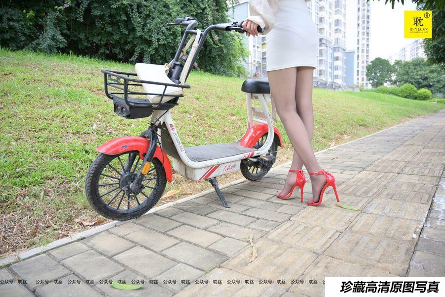 [IESS异思趣向]007 耽丝 第N种幻想之《一个人下班》⑦ 丘主管[79P／239MB]