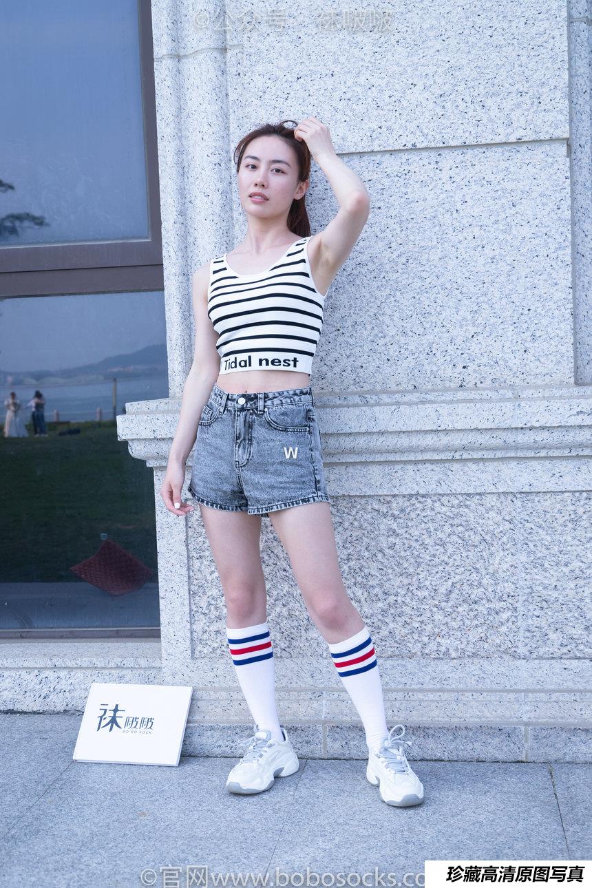 [BoBoSocks袜啵啵]NO.006 小米-运动鞋、白色小腿袜、裸足[130P+1V／3.51GB]