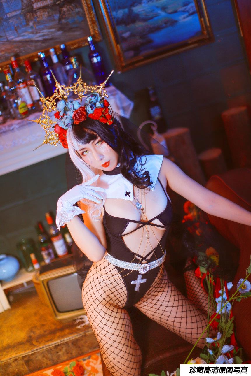 云溪溪 - NO.18 奶桃 修女 [22P-473MB]