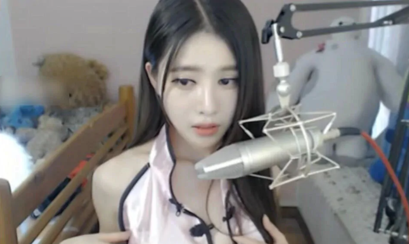 图片[2]-熊猫TV人气美女主播@梦竟CD的直播视频-艺库