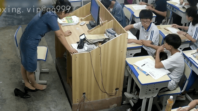 132816wgahg48ad012uu1z.gif