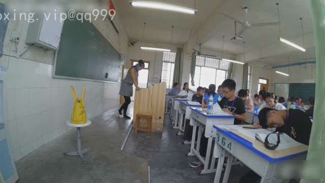 132703cf3i5y67353cl3c5.gif